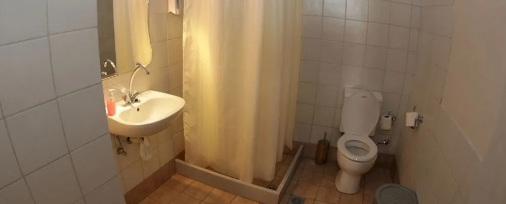Tonia Hotel