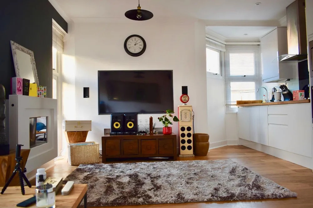 2 Bedroom Apartment in Rotherhithe
