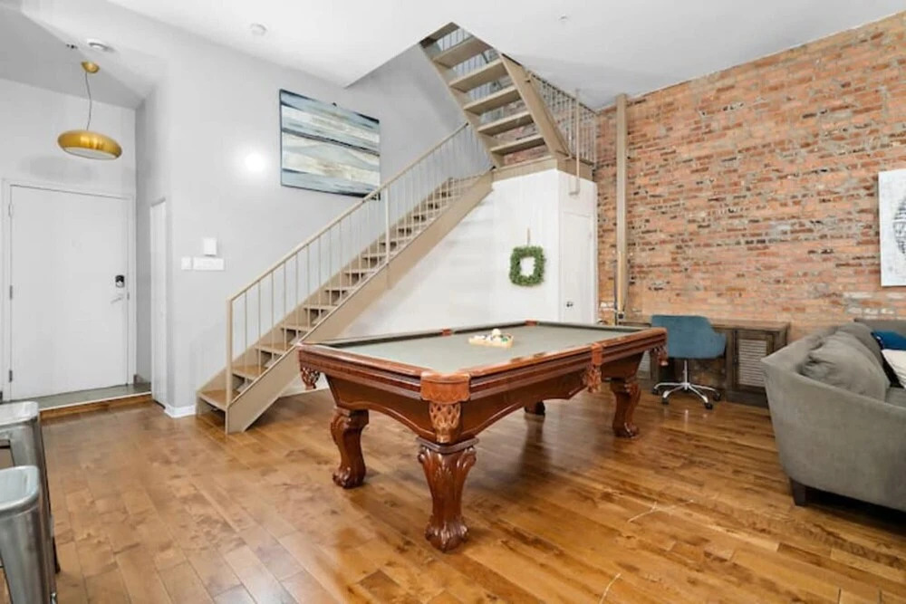 Old Montreal 4BR 2 Floors Loft Hotel