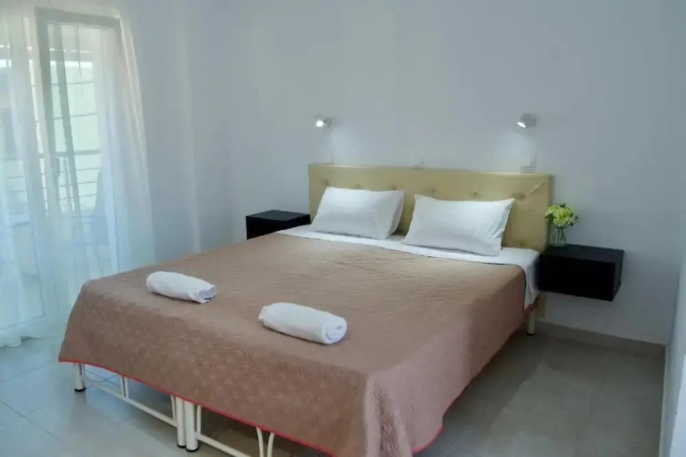 Jessicas Studios & Apartments