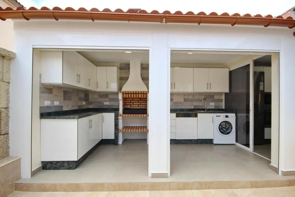 Amazing 5-bedroom villa in Costa Adeje