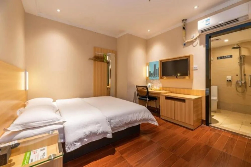 Yimi Hotel Baogang Dadao Station Branch