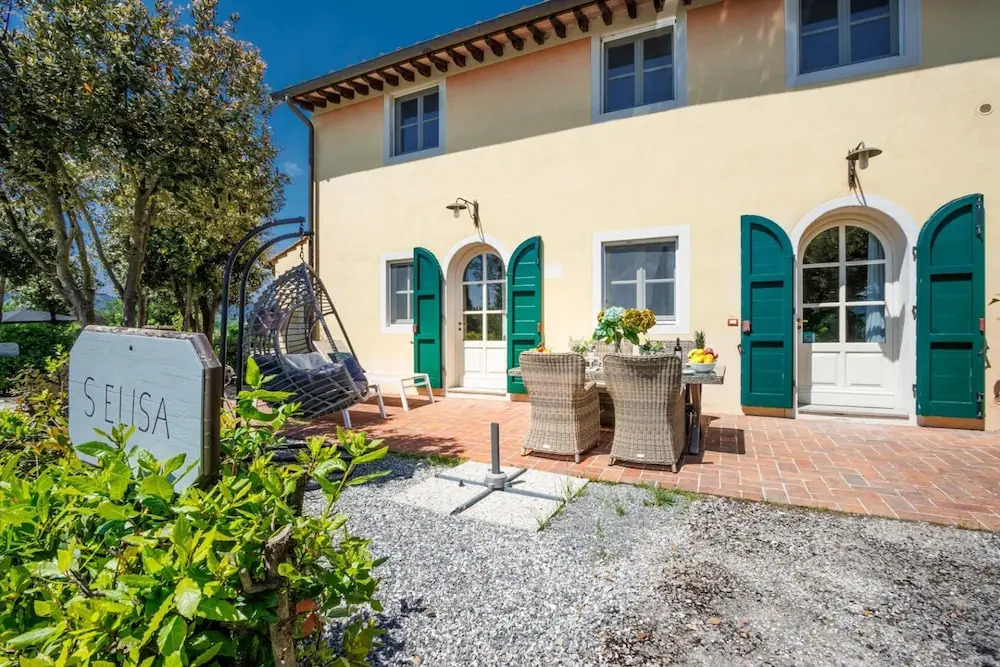 Elisa Farmhouse Apartment in Wine Resort
