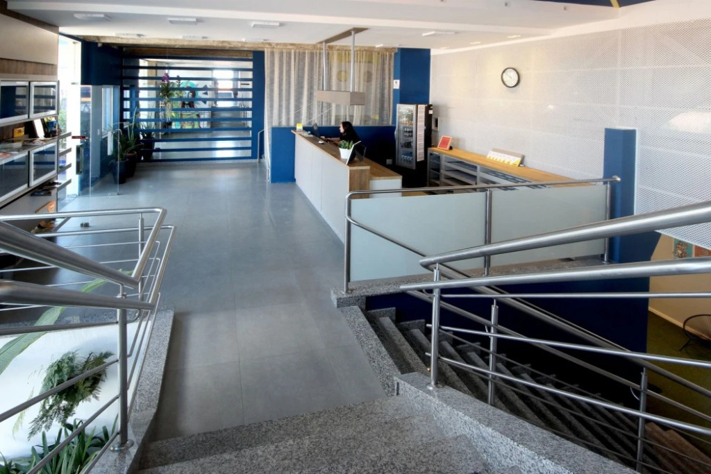 Cris Hotel