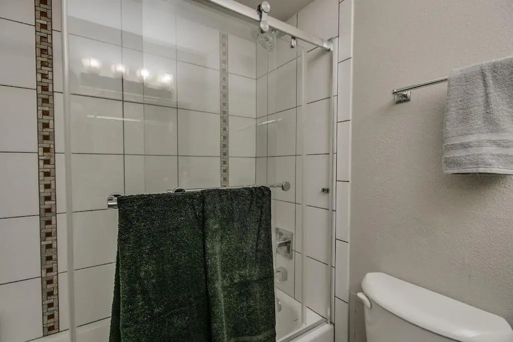 Stylish Updated 2 Bdrm Near Old Town Scottsdale!