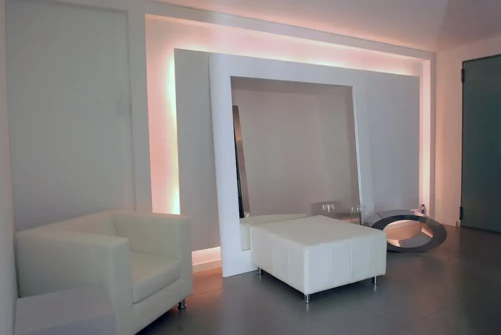 The Silk Hotel