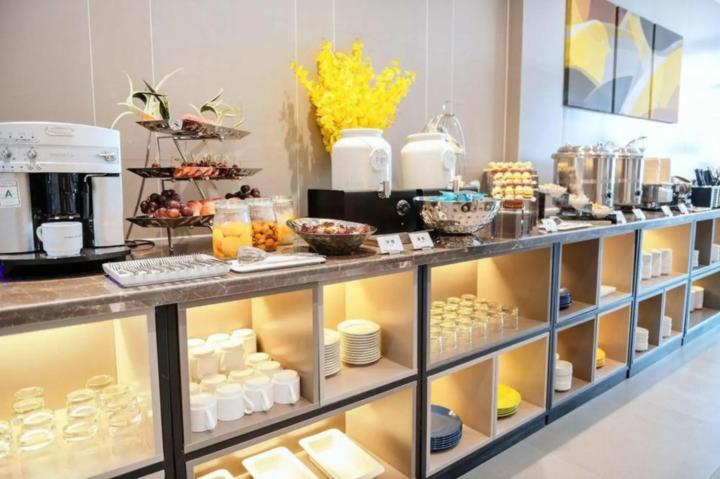 Home Inn UP Huayi Select Hotel (Dongying Yinzuo Mall Shengli Oilfield Central Hospital Branch)