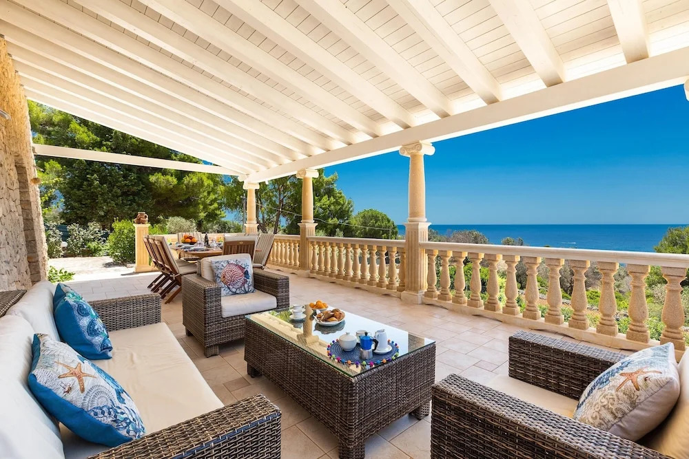 Villa Lodrea by Perle di Puglia