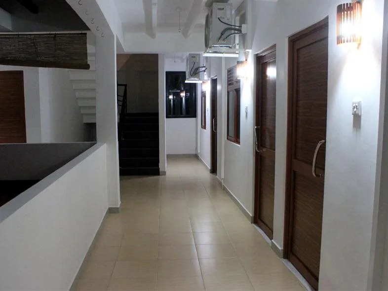 Tharusha Hotel