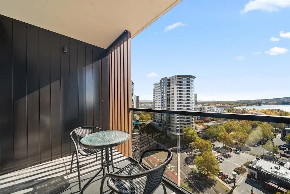 Sleek 2-bed Apartment With Rooftop Garden Access