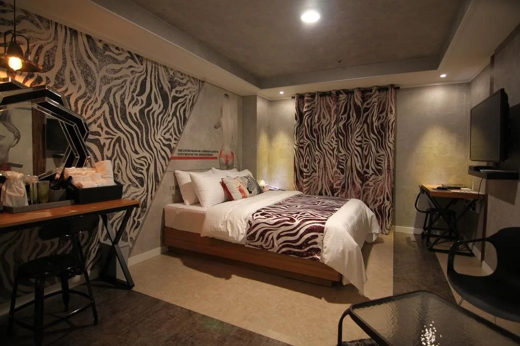 Gallery 9 Motel