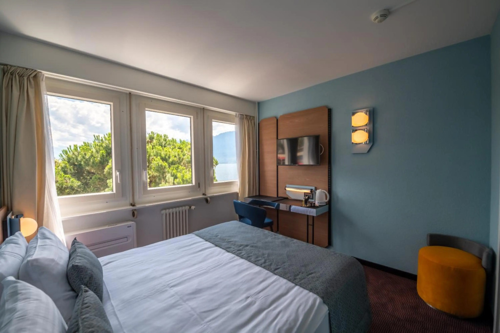 Hotel Mona