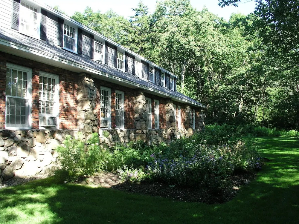 Cape Arundel Inn - Club House