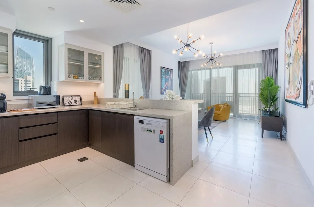 New! Luxurious Living Dubai Creek Balcony & View
