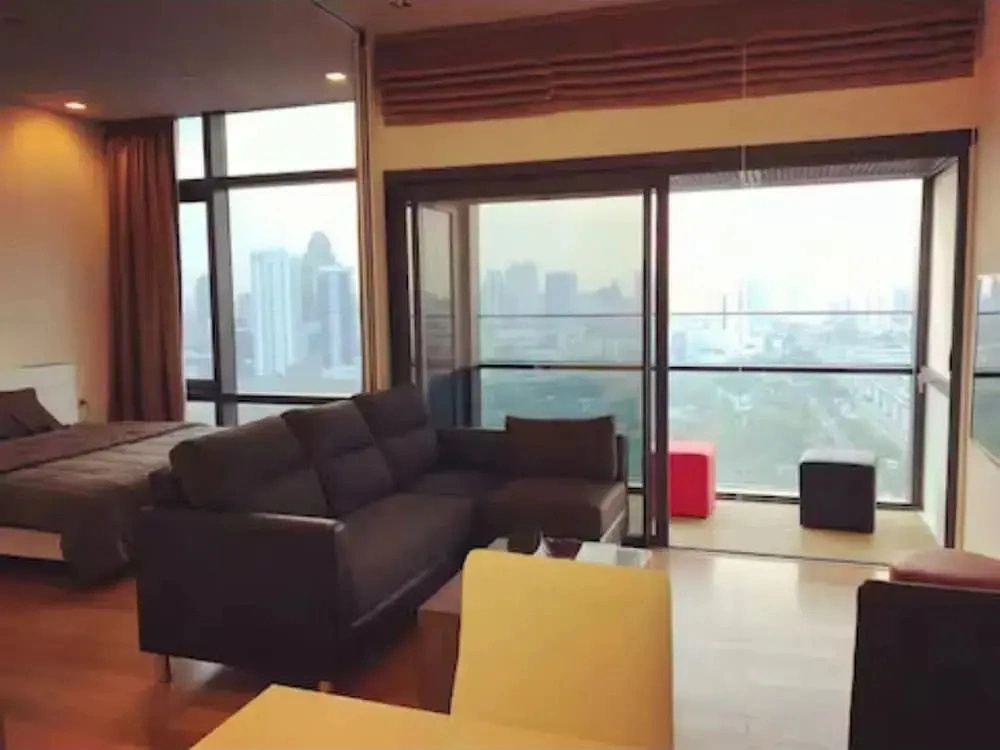 Circle Living Skyline Residence
