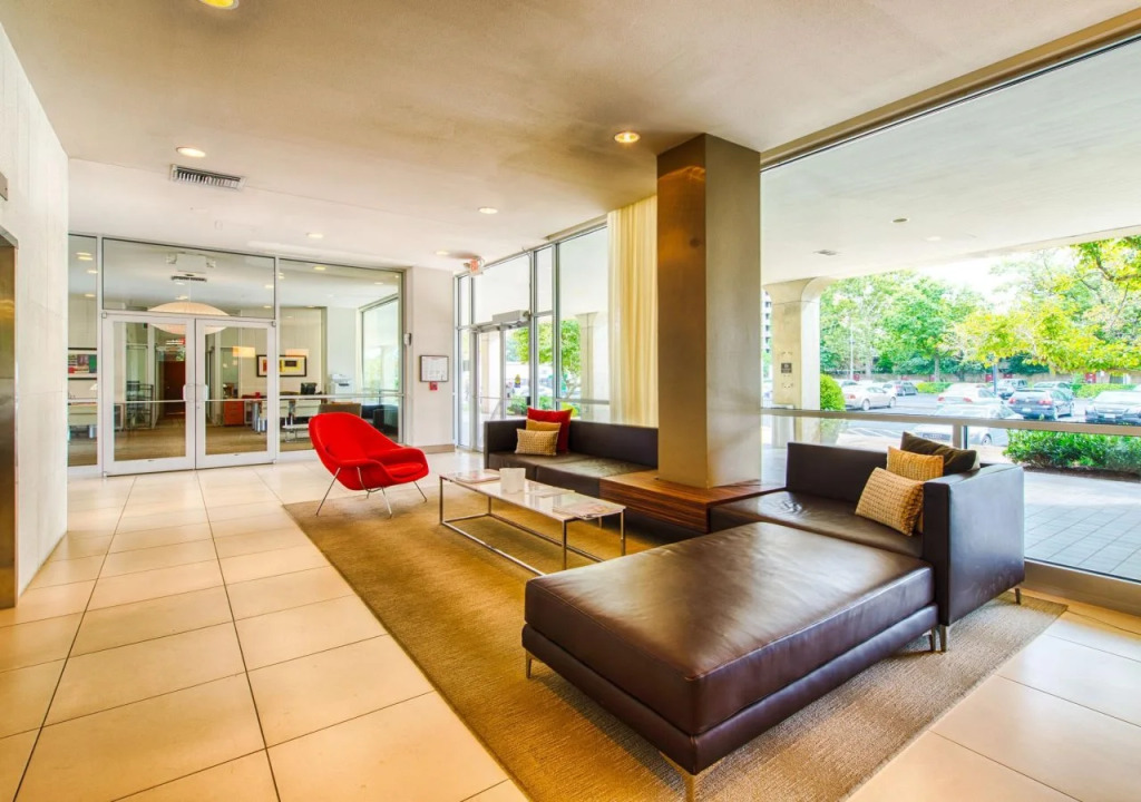 Waterfront Apartel