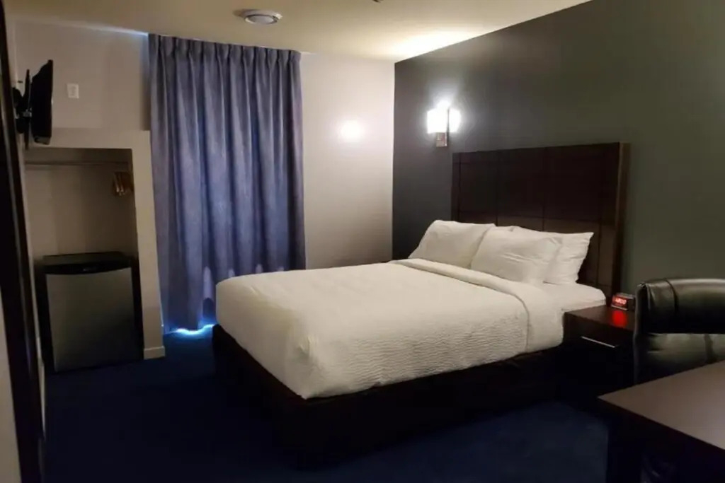 Hotel Louisbourg Montreal