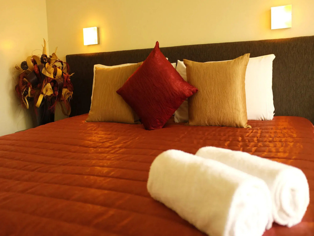 Birchwood Spa Motel