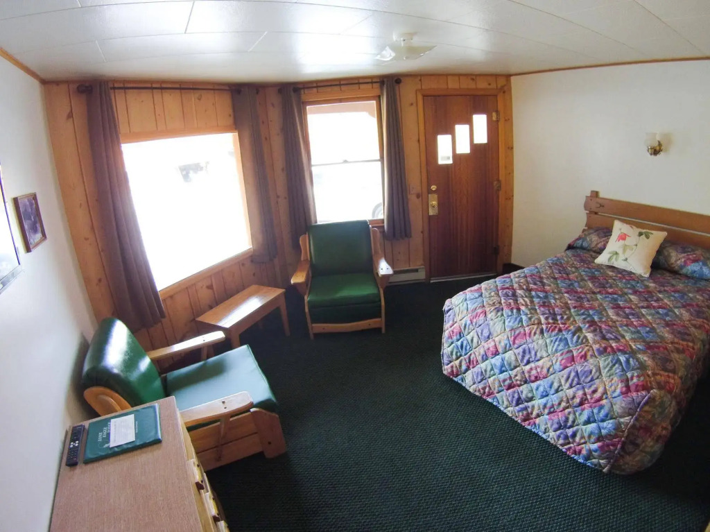 Lone Eagle Lodge