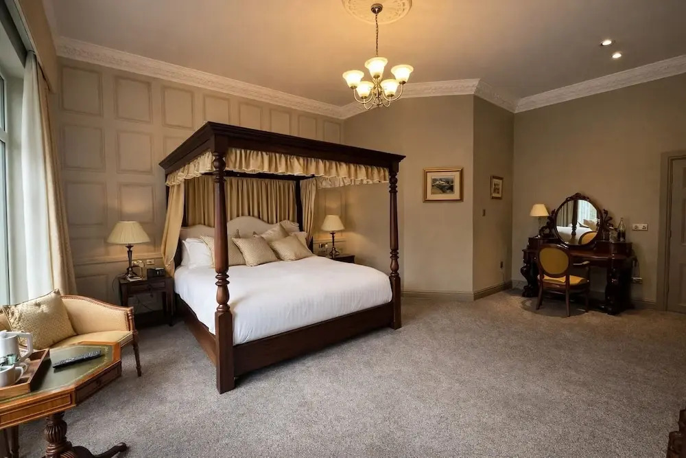Tre-Ysgawen Hall & Spa