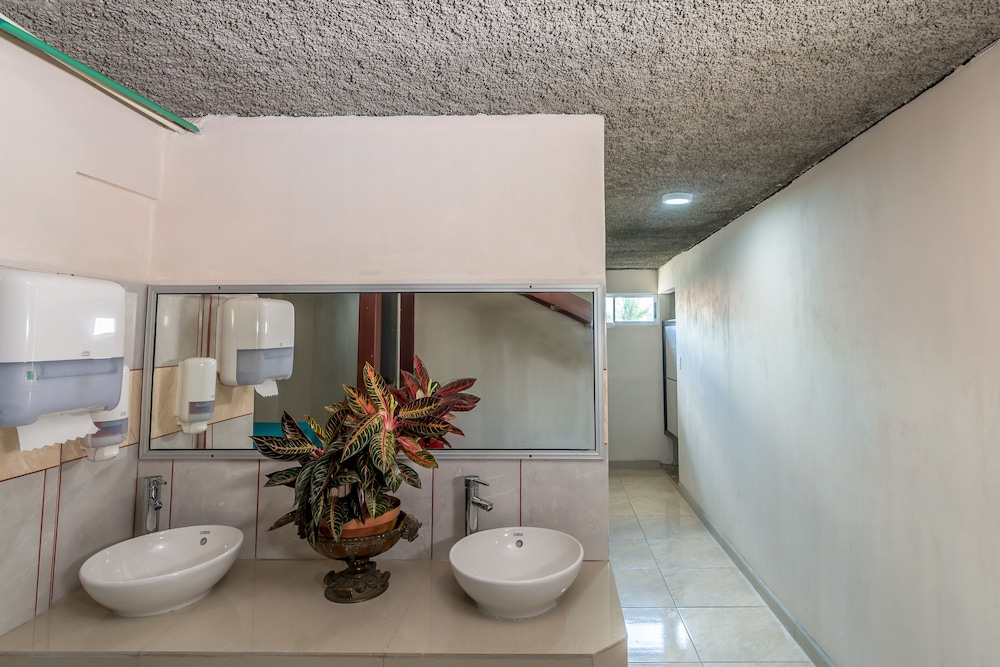 Hotel La Cascada - Hostel