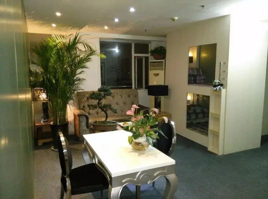 XFF Youth Hostel