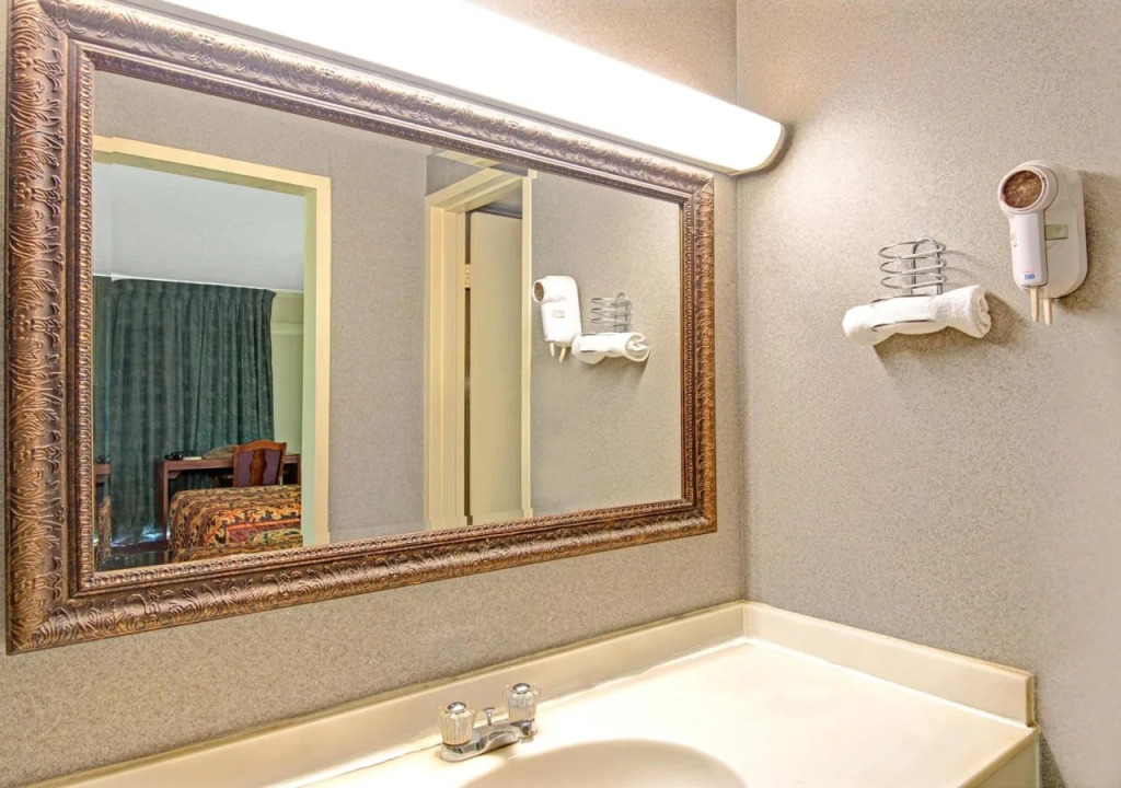 Knights Inn Wheeling