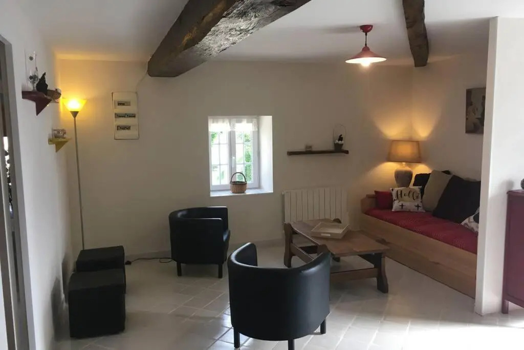 Logement Independant Le Poulailler Proche Guedelon