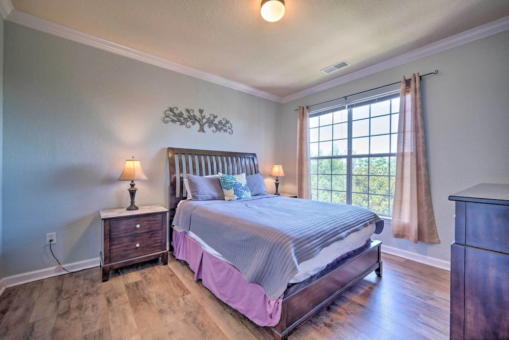 10 Mi to Disney: Davenport Condo w/ Pool Access!