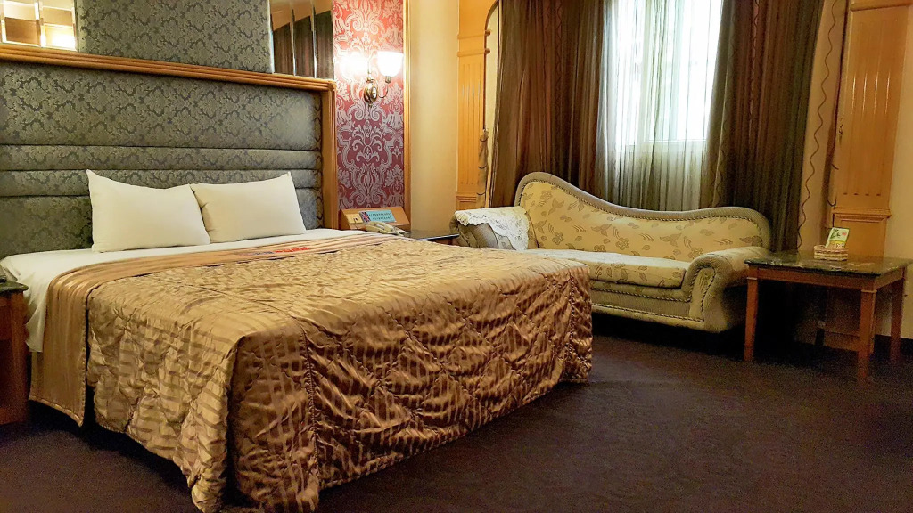 Micky Motel
