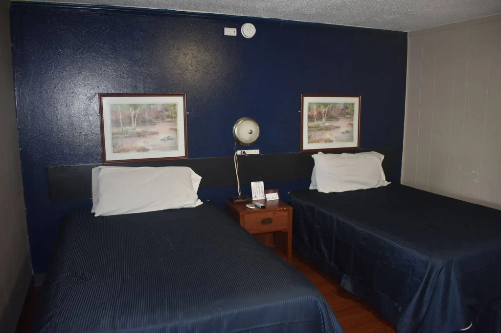 Cooper Motel Tuscola