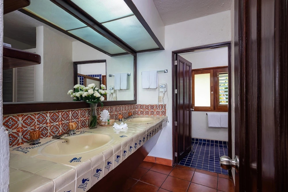 WIVC Conchas Chinas Condo - Stunning Ocean & Mountain Views, Close To The Beach & Romantic Zone