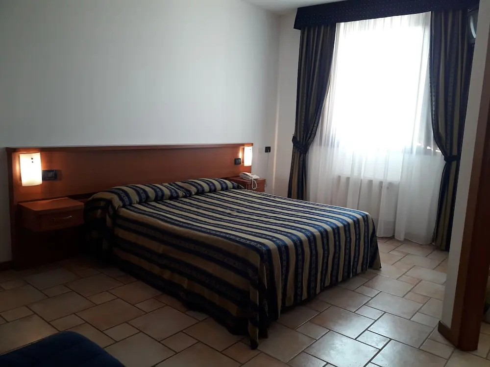 Hotel Lory
