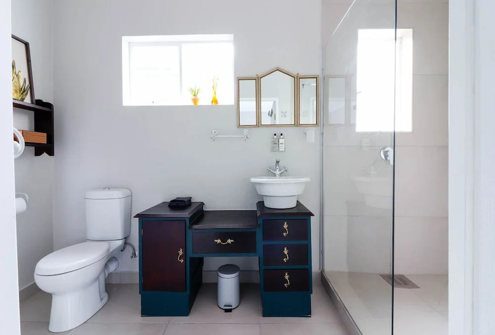 Arbour1 Guesthouse