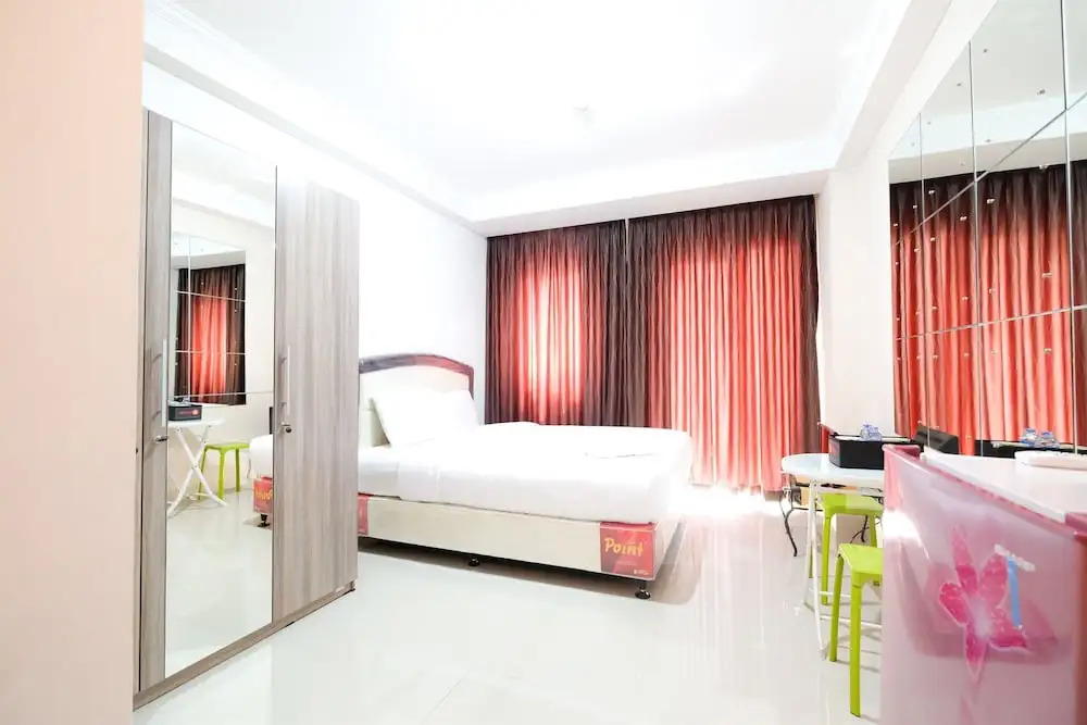 Studio Cozy with City View at Signature Park Grande Apartment By Travelio