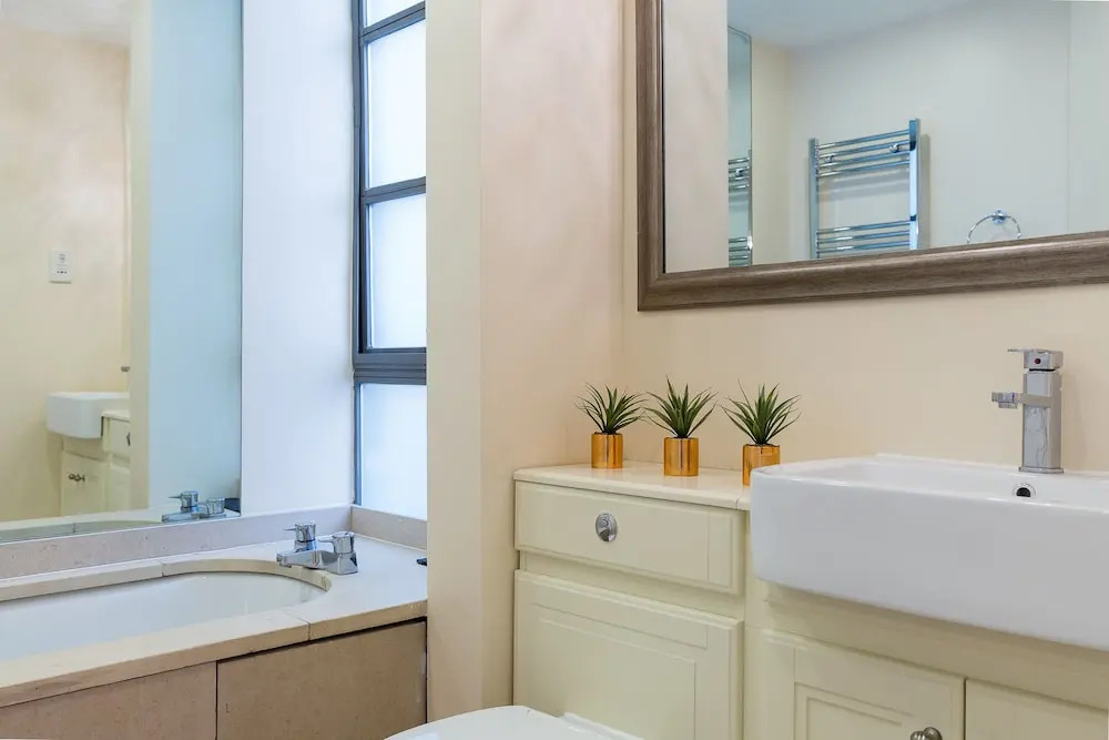 Spacious 2-bedroom Apartment in Mayfair