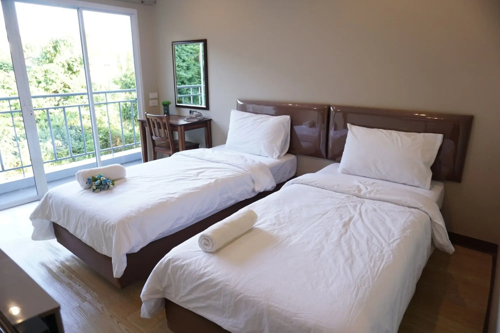 Chompu Nakarin Apartment