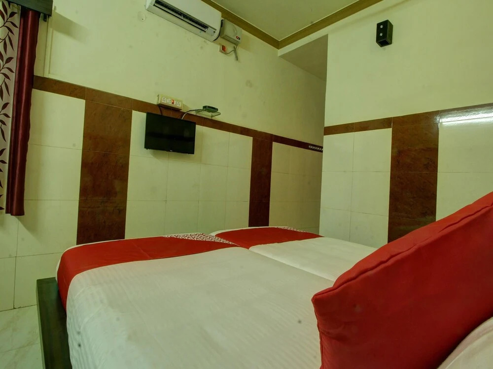 OYO 30673 K R K Residency
