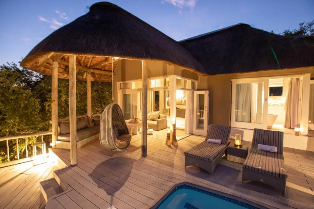 Clifftop Exclusive Safari Hideaway