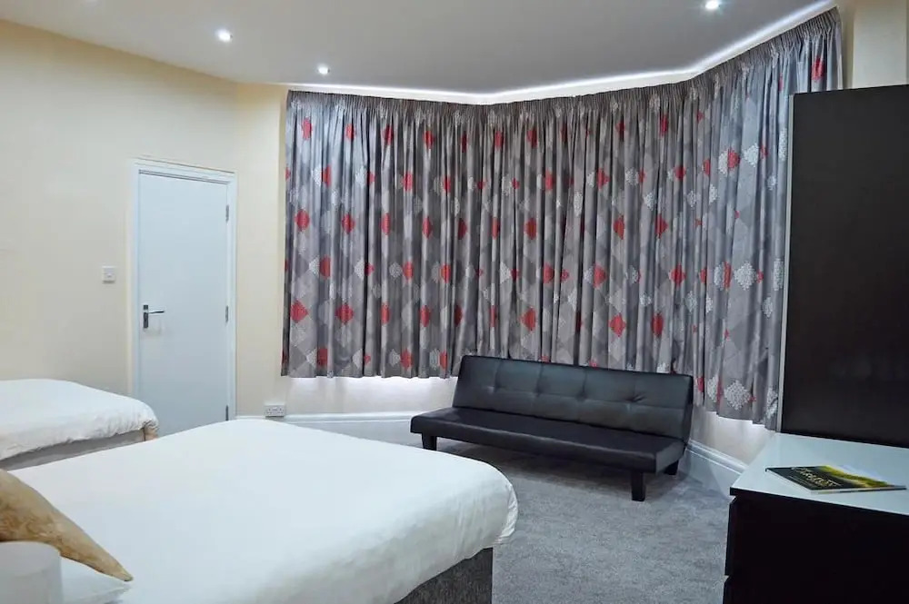 The Carlton Hotel