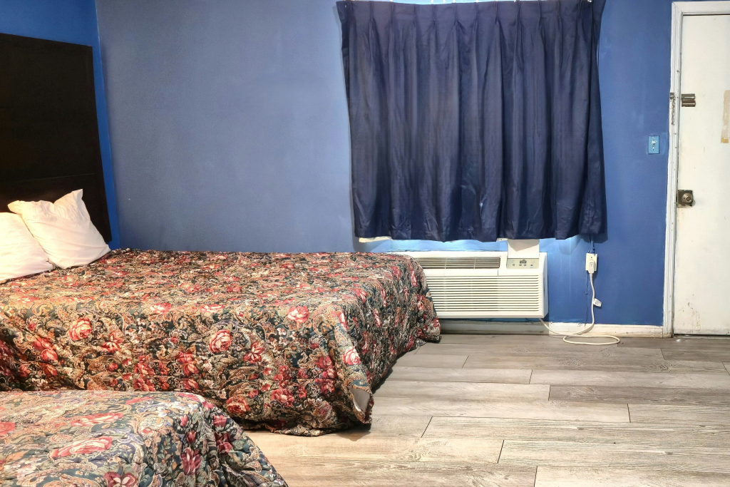 Holiday Motel by Belvilla Cleveland, TN