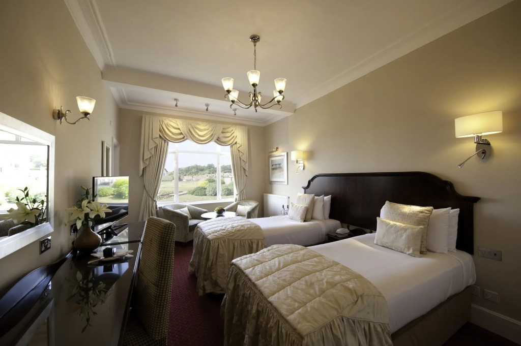 The Belmont Hotel