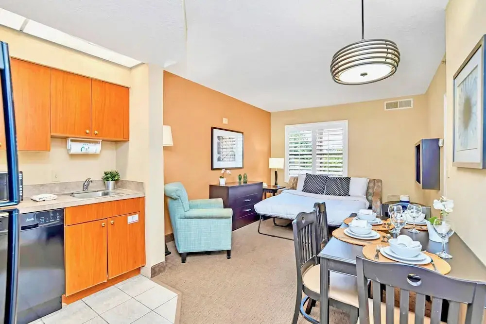 1BR With Two Queens - BBQ Grill Pool Hot Tub