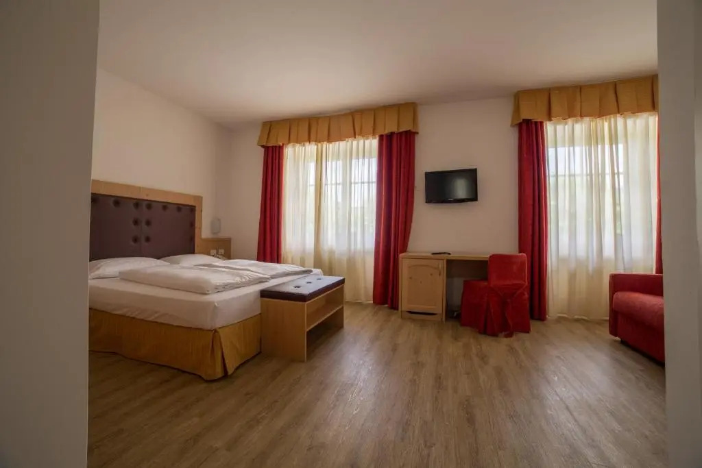 Alpen Hotel Eghel Resort & SPA