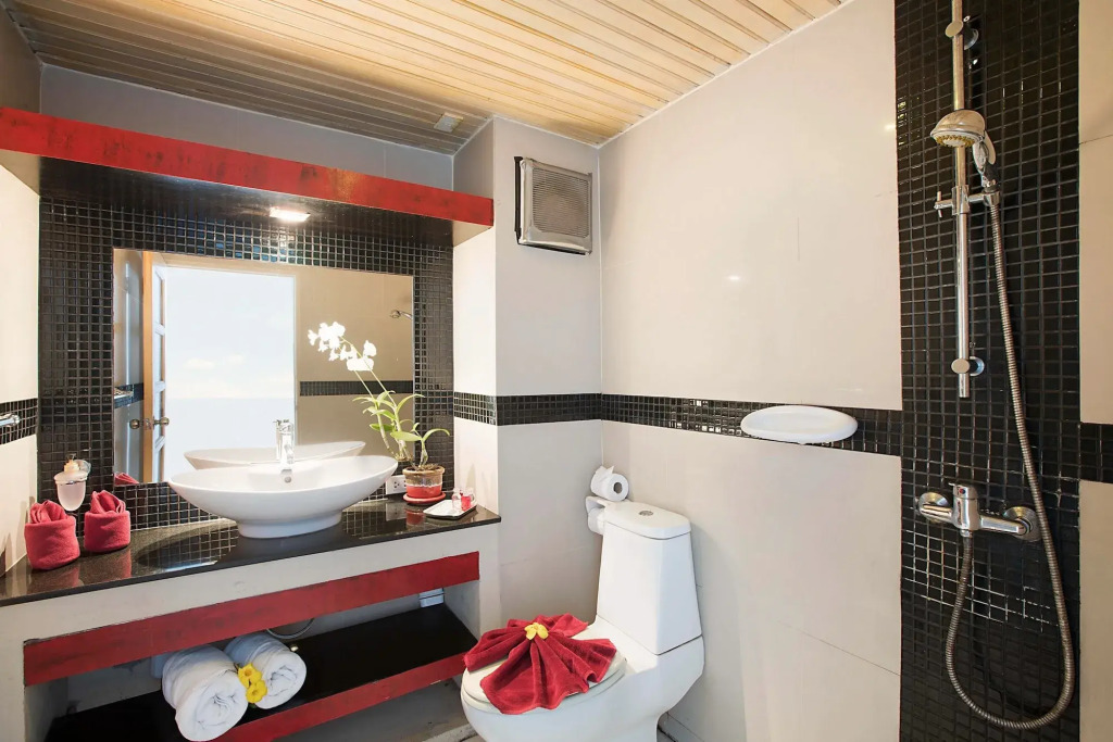 ROZ MARINE Boutique Hotel