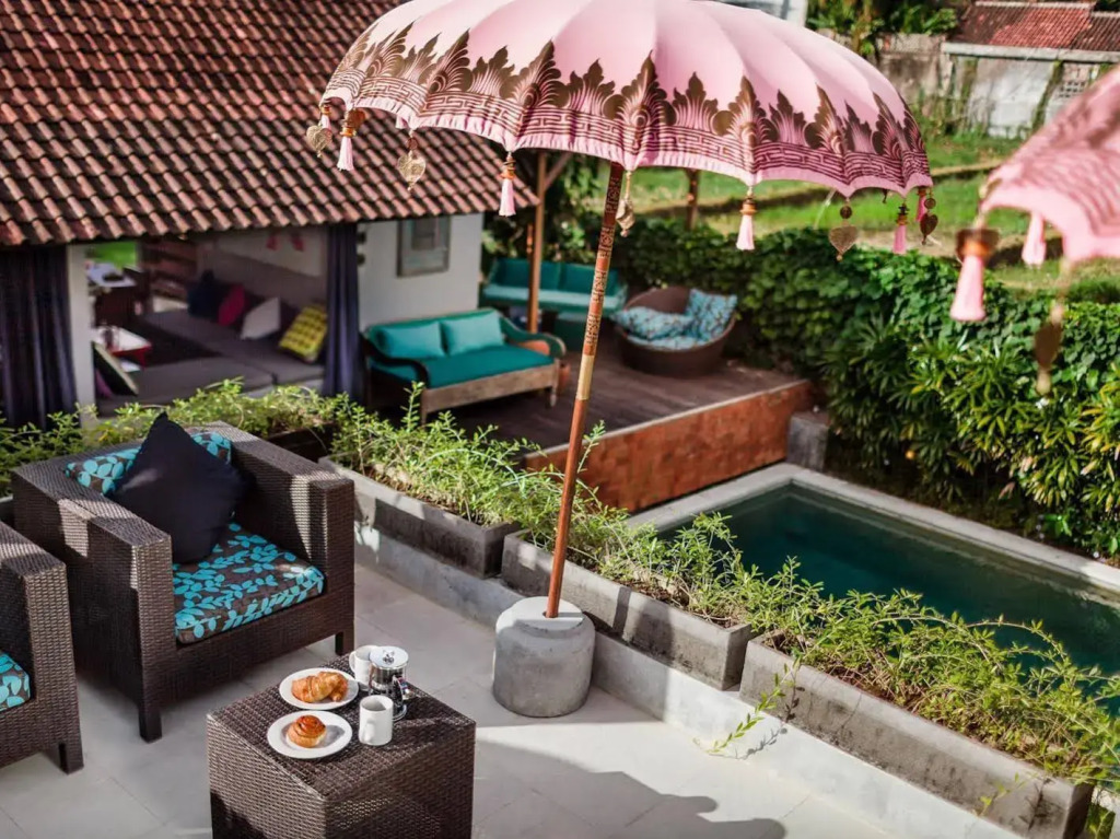 Villa Bumi - Sunny Pool Villa With Lush Views Near Seminyak