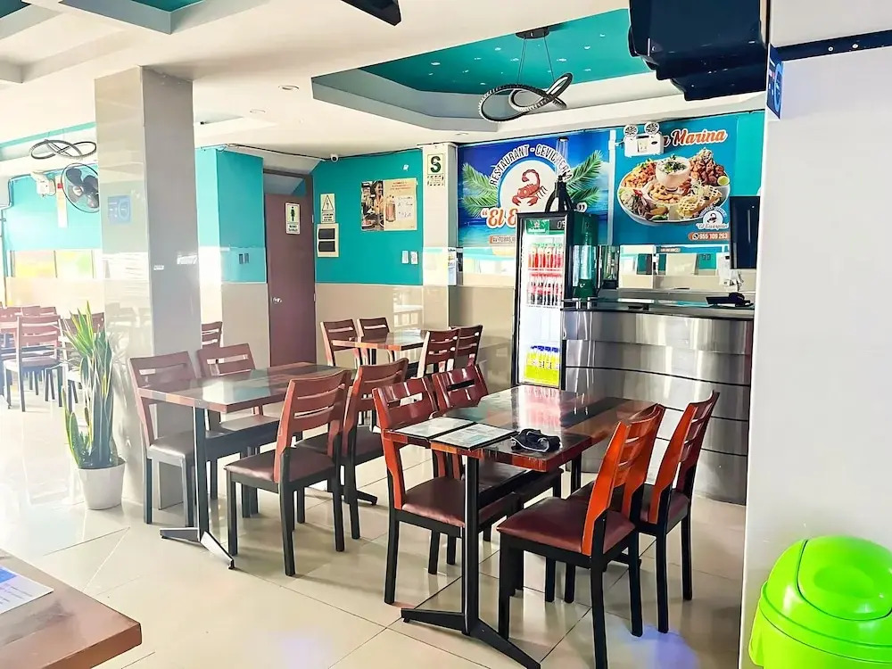 Visita Lima con excelente ubicación, wifi gratis y vistas en "Hostal Paris"
