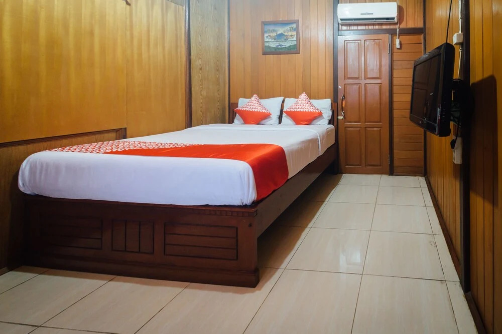 Crecia Guest House by OYO Rooms
