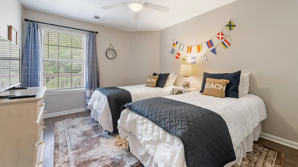 Anchors Away Ii In This Spacious And Beautiful Condo Overlooking Pond And 4th Hole 2 Bedroom Condo by Peace Vacations