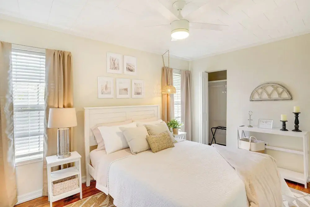 Lake Wales Vacation Rental w/ Screened-in Porch!